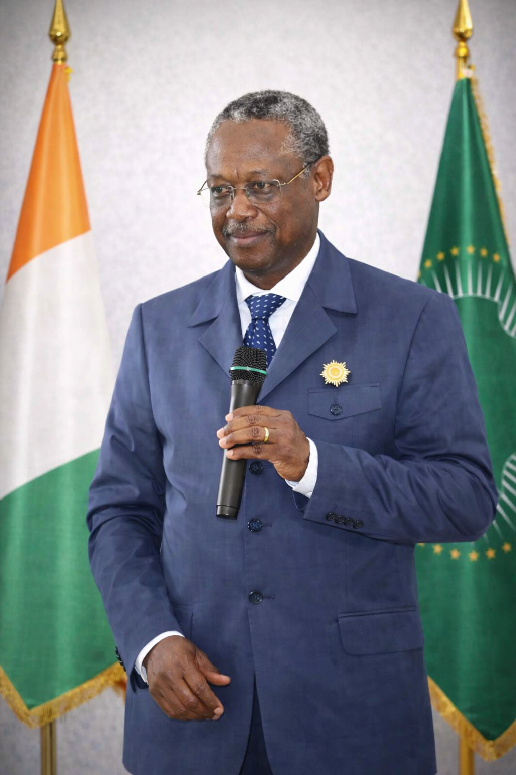 Honorable Brédoumy