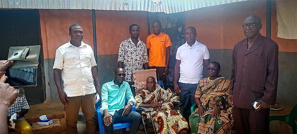 Photo 1 — Investiture du President des Jeunes de Ouangui